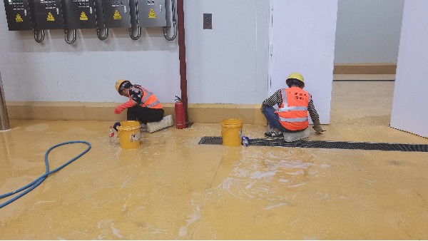 食品廠車間地面去除油污的四大方法！【客聰地坪】